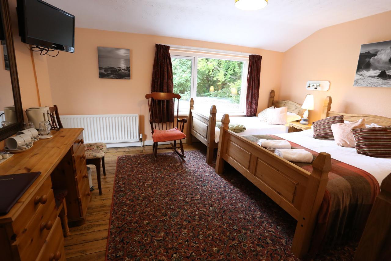 An Caislean Guest House Ballycastle Extérieur photo