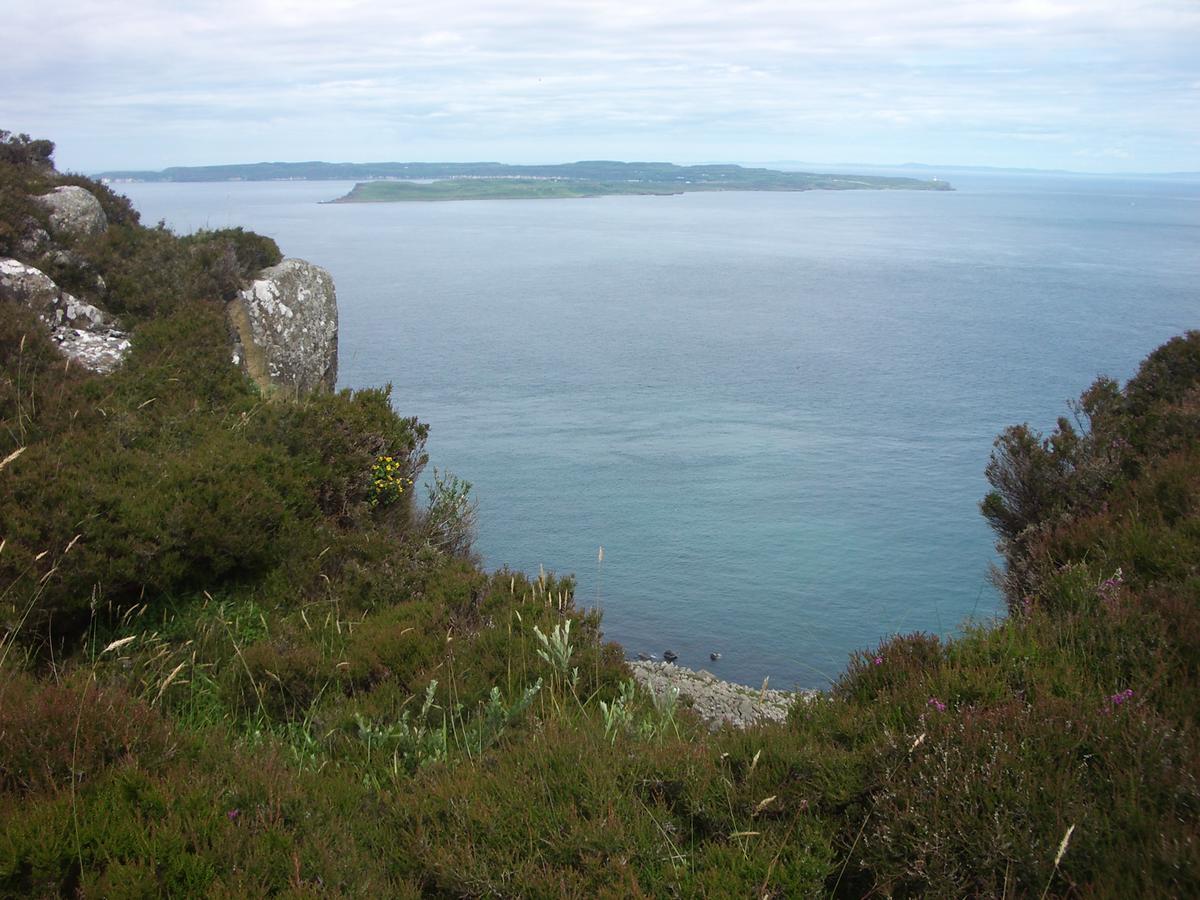 An Caislean Guest House Ballycastle Extérieur photo