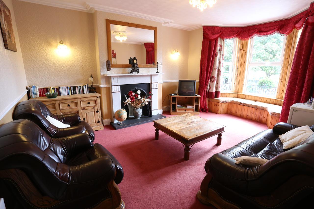 An Caislean Guest House Ballycastle Extérieur photo