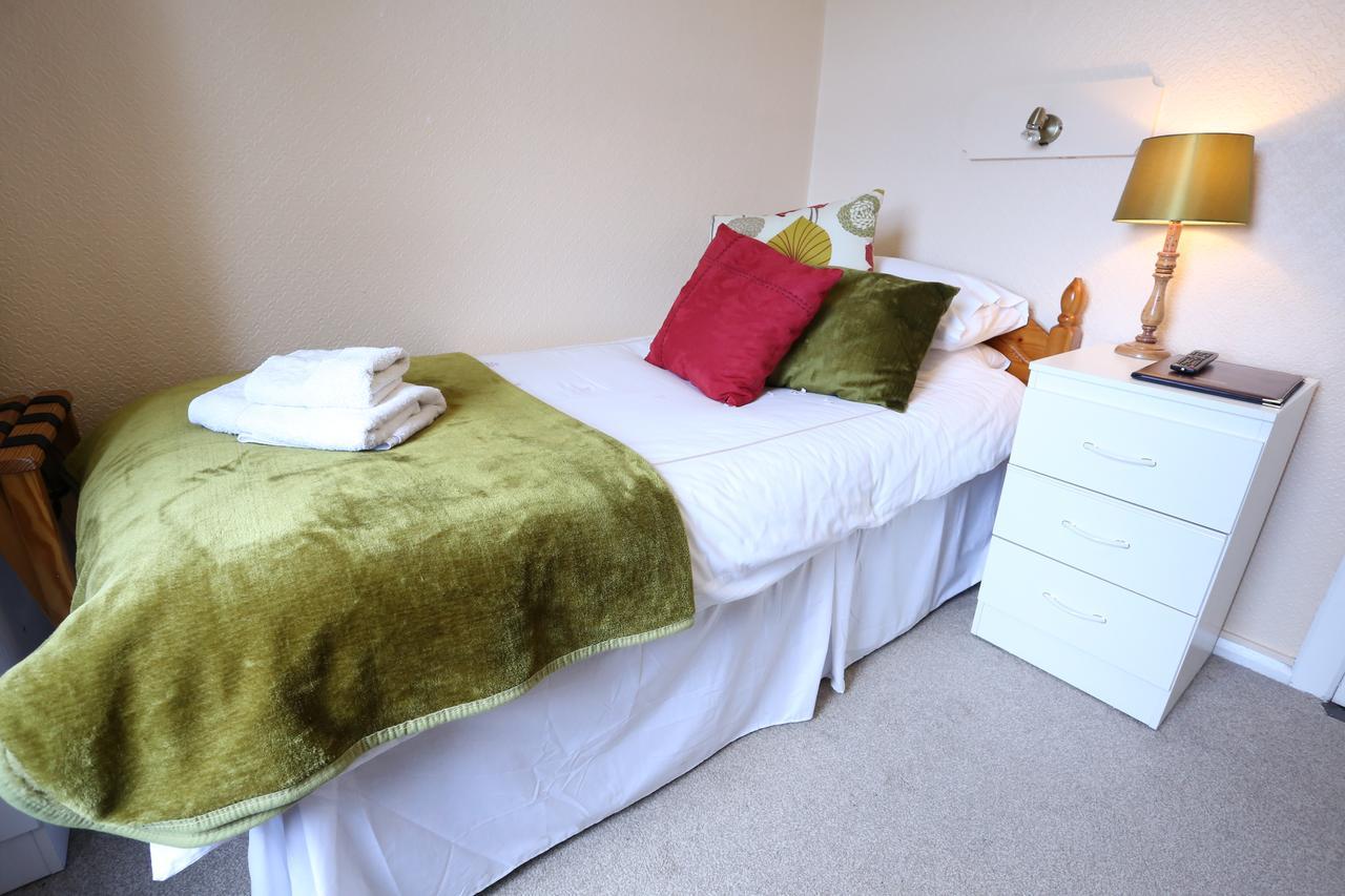 An Caislean Guest House Ballycastle Extérieur photo