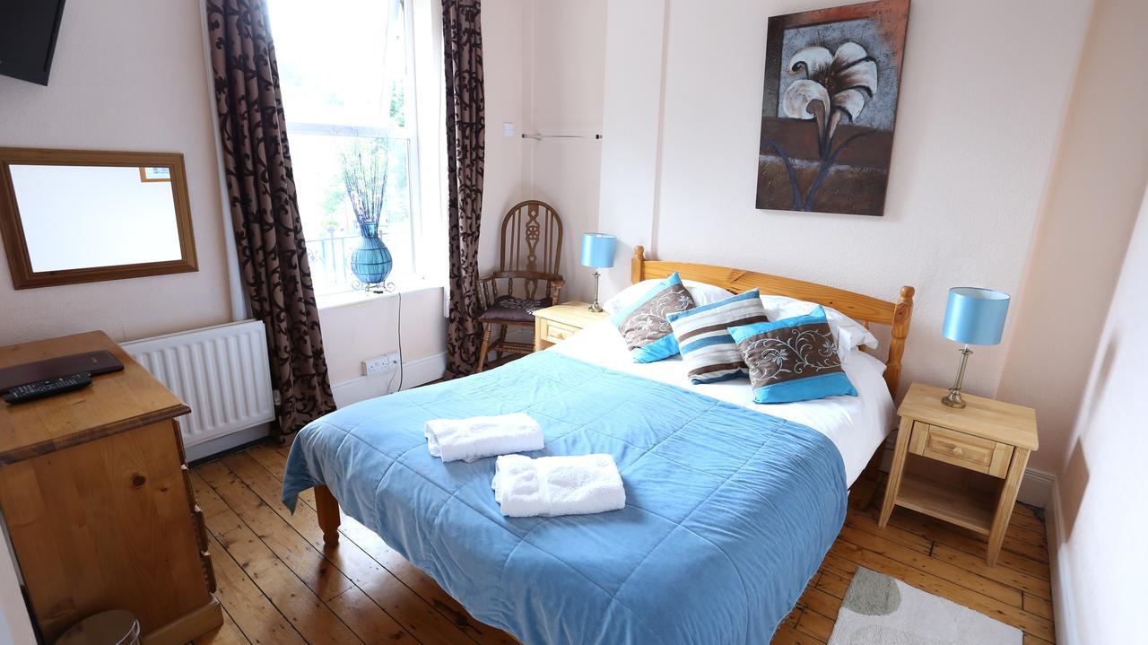 An Caislean Guest House Ballycastle Extérieur photo