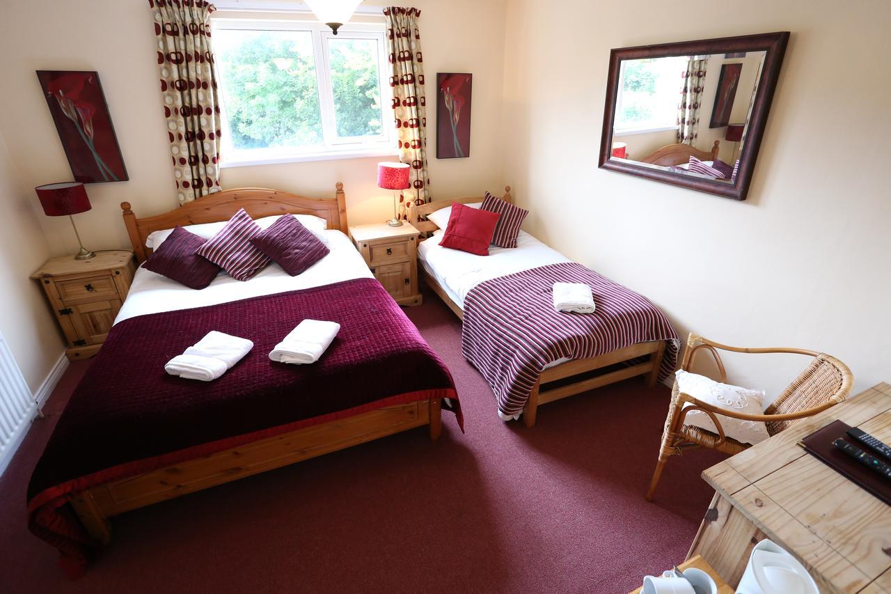 An Caislean Guest House Ballycastle Extérieur photo